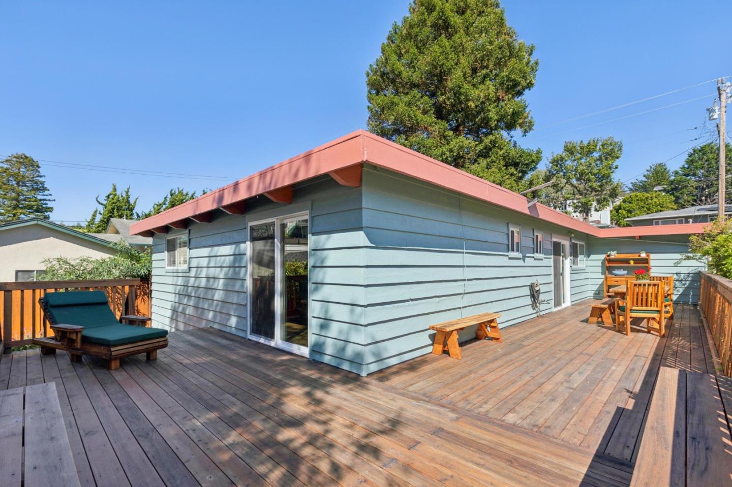 Detail Gallery Image 30 of 36 For 355 San Carlos Ave, El Granada,  CA 94018 - 3 Beds | 2 Baths