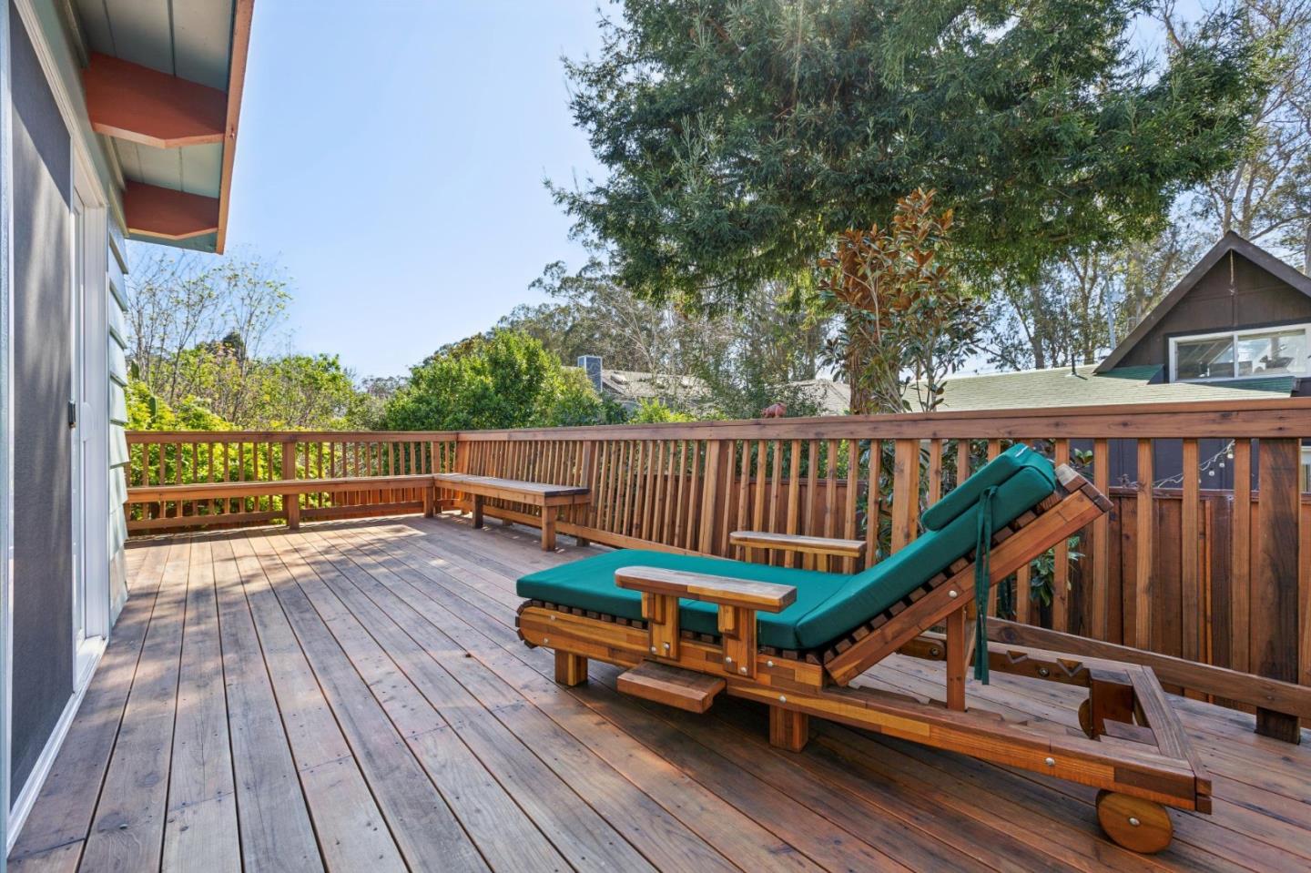 Detail Gallery Image 31 of 36 For 355 San Carlos Ave, El Granada,  CA 94018 - 3 Beds | 2 Baths