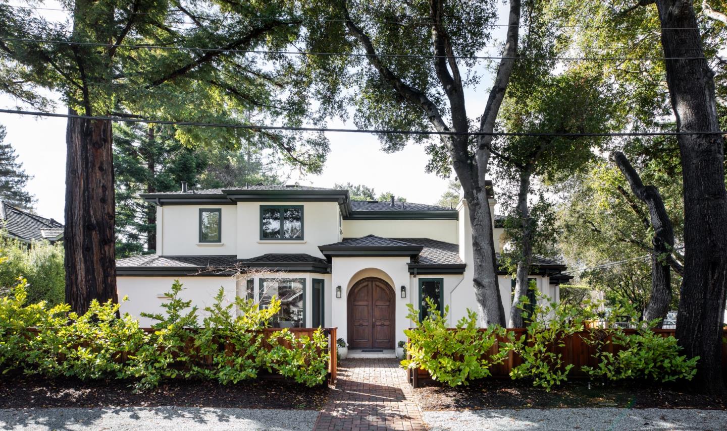 Detail Gallery Image 2 of 28 For 17 Almendral Ave, Atherton,  CA 94027 - 4 Beds | 4/1 Baths