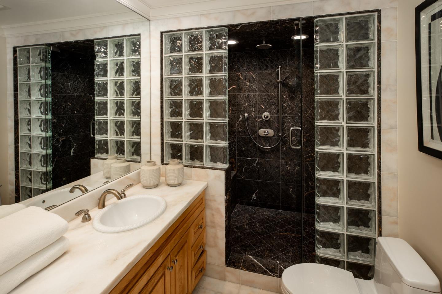 Detail Gallery Image 24 of 28 For 17 Almendral Ave, Atherton,  CA 94027 - 4 Beds | 4/1 Baths