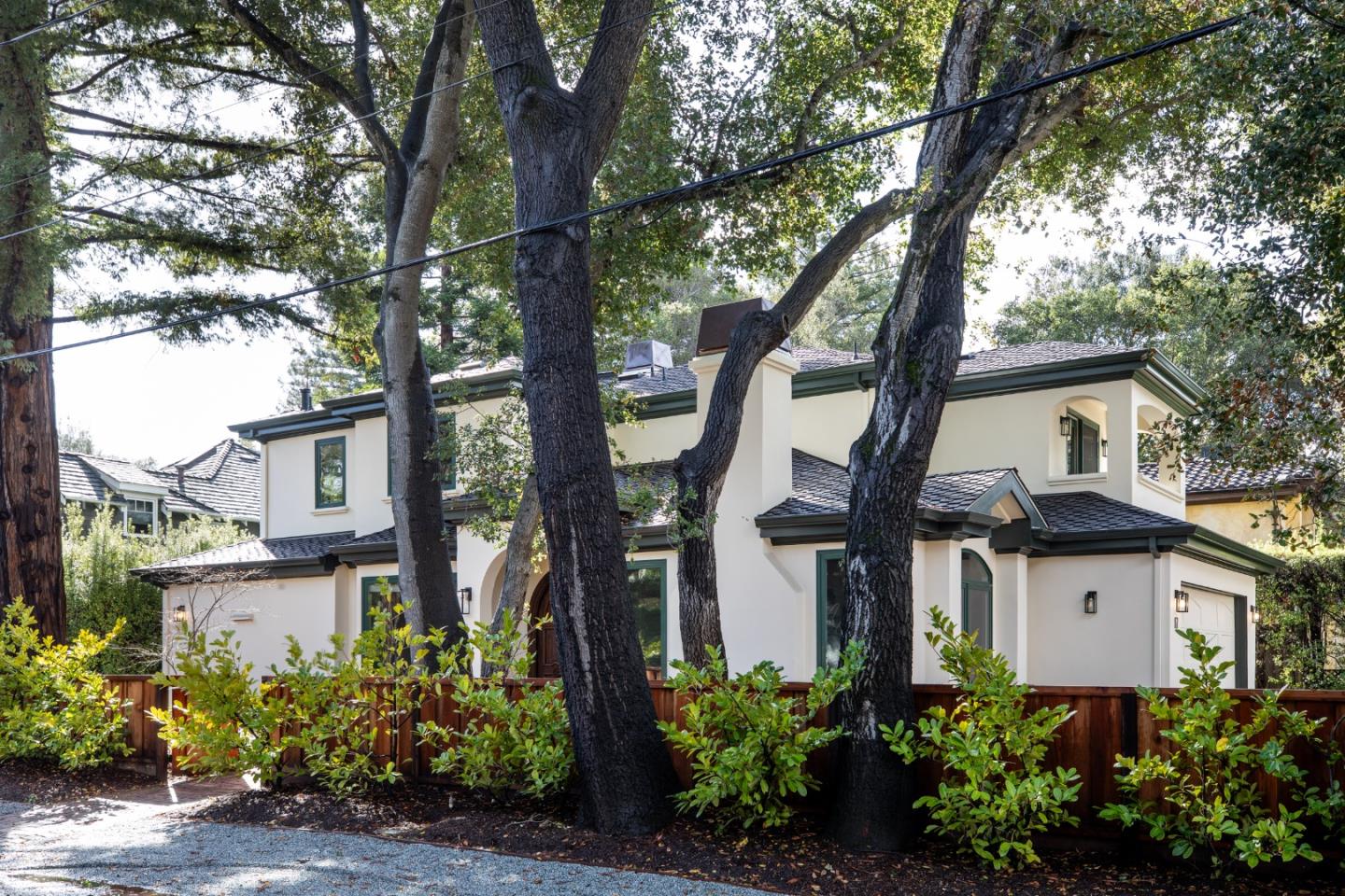 Detail Gallery Image 3 of 28 For 17 Almendral Ave, Atherton,  CA 94027 - 4 Beds | 4/1 Baths