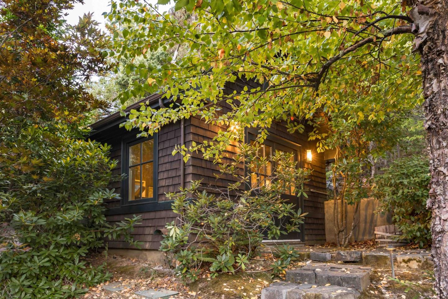 Detail Gallery Image 43 of 47 For 160 Phillip Rd, Woodside,  CA 94062 - 5 Beds | 5/1 Baths