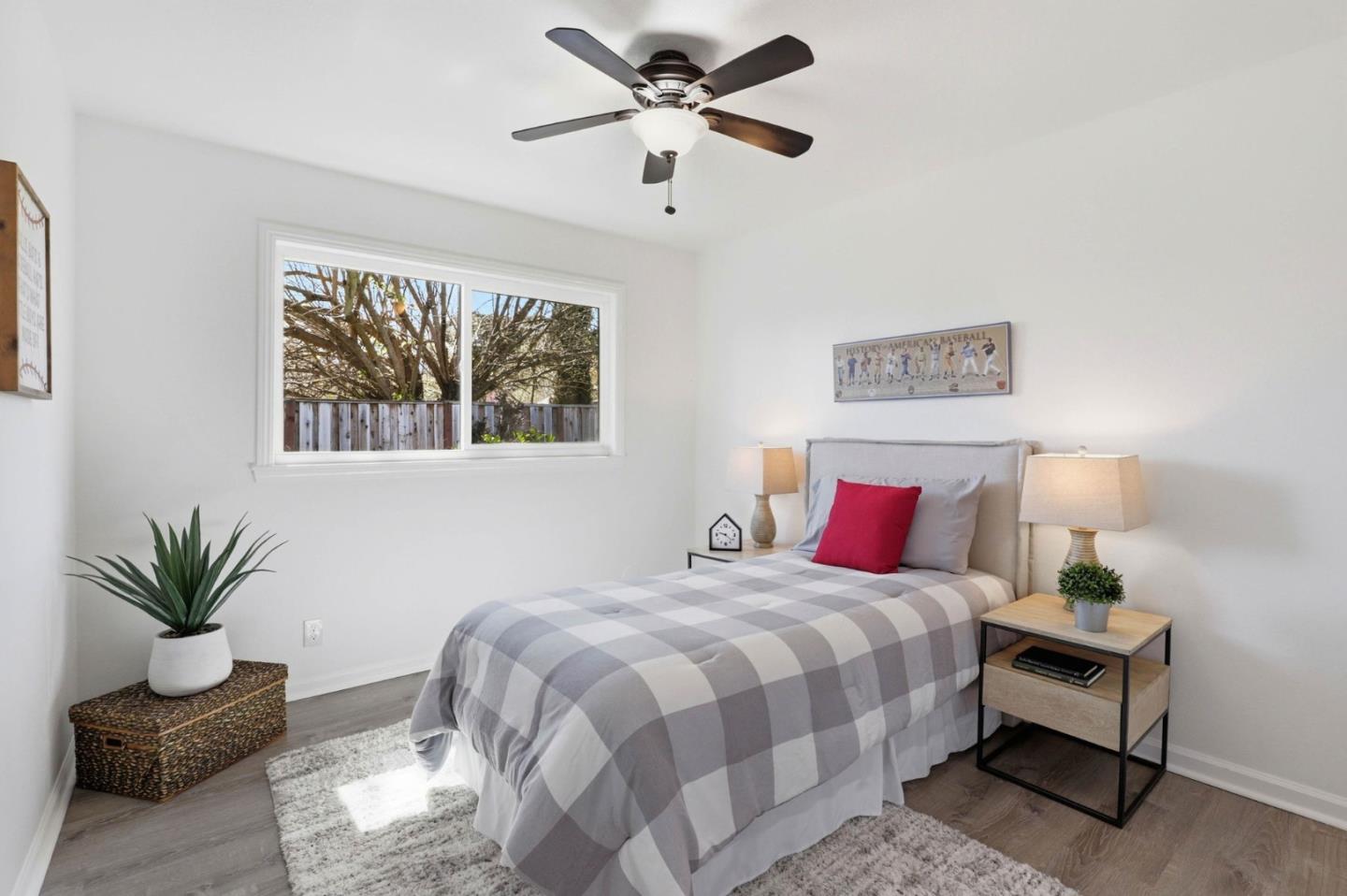 Detail Gallery Image 11 of 22 For 1392 Mantelli Dr, Gilroy,  CA 95020 - 4 Beds | 2 Baths