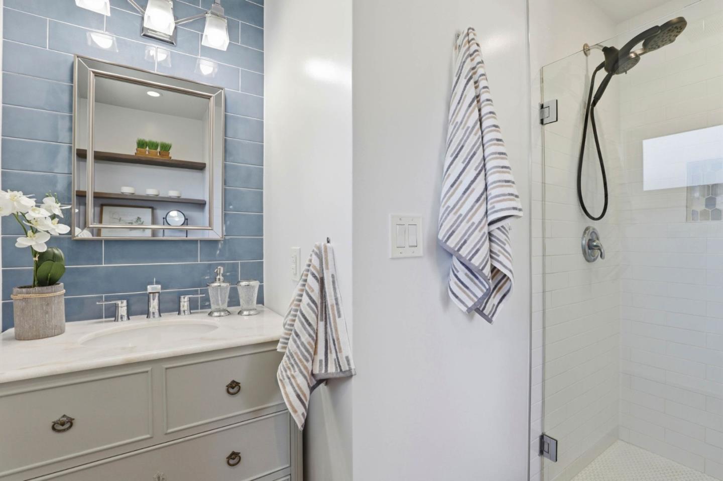 Detail Gallery Image 15 of 22 For 1392 Mantelli Dr, Gilroy,  CA 95020 - 4 Beds | 2 Baths