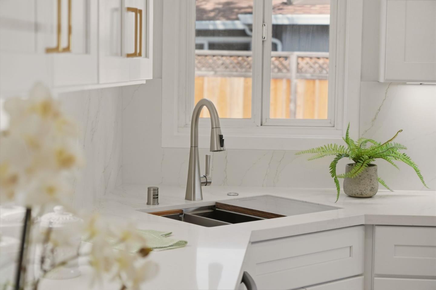 Detail Gallery Image 11 of 50 For 774 Ridge Rd, Santa Clara,  CA 95051 - 3 Beds | 2 Baths