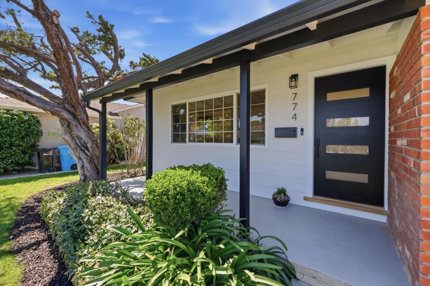 Detail Gallery Image 3 of 50 For 774 Ridge Rd, Santa Clara,  CA 95051 - 3 Beds | 2 Baths