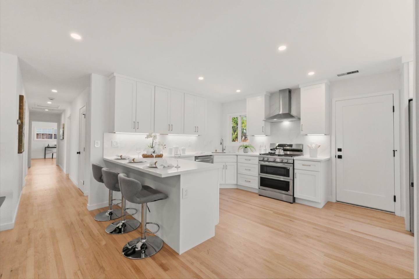 Detail Gallery Image 8 of 50 For 774 Ridge Rd, Santa Clara,  CA 95051 - 3 Beds | 2 Baths