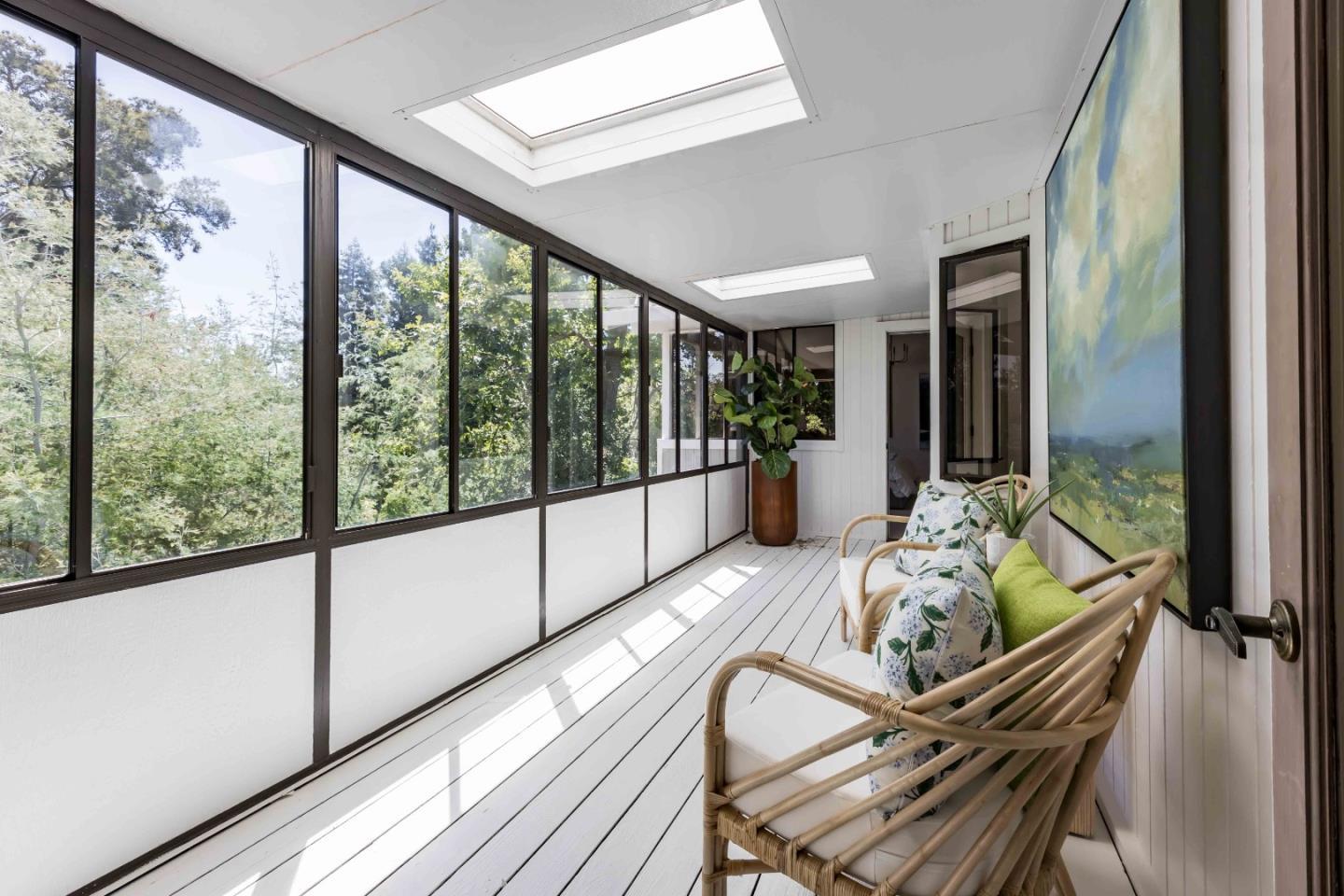 Detail Gallery Image 13 of 37 For 927 Continental Dr, Menlo Park,  CA 94025 - 4 Beds | 4/1 Baths