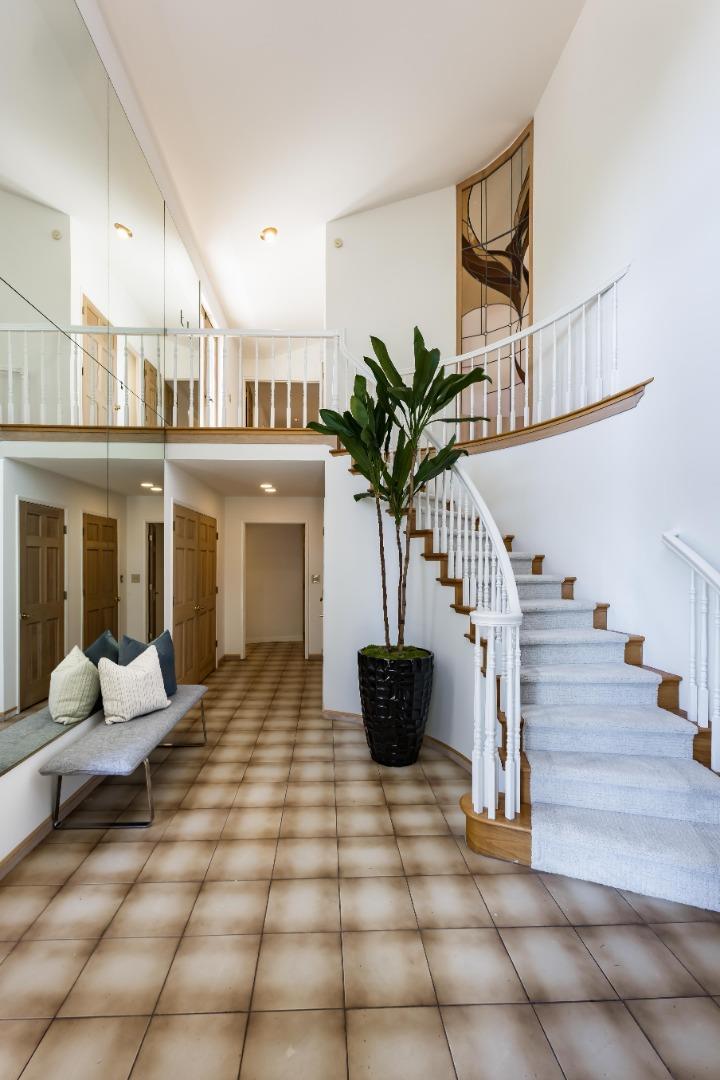 Detail Gallery Image 2 of 37 For 927 Continental Dr, Menlo Park,  CA 94025 - 4 Beds | 4/1 Baths