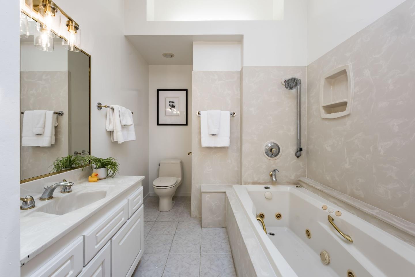 Detail Gallery Image 22 of 37 For 927 Continental Dr, Menlo Park,  CA 94025 - 4 Beds | 4/1 Baths