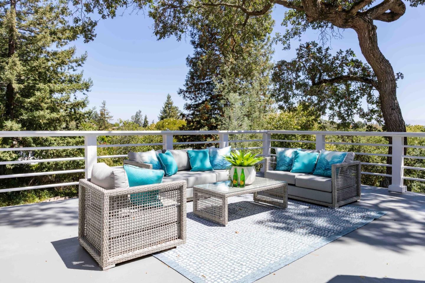 Detail Gallery Image 33 of 37 For 927 Continental Dr, Menlo Park,  CA 94025 - 4 Beds | 4/1 Baths