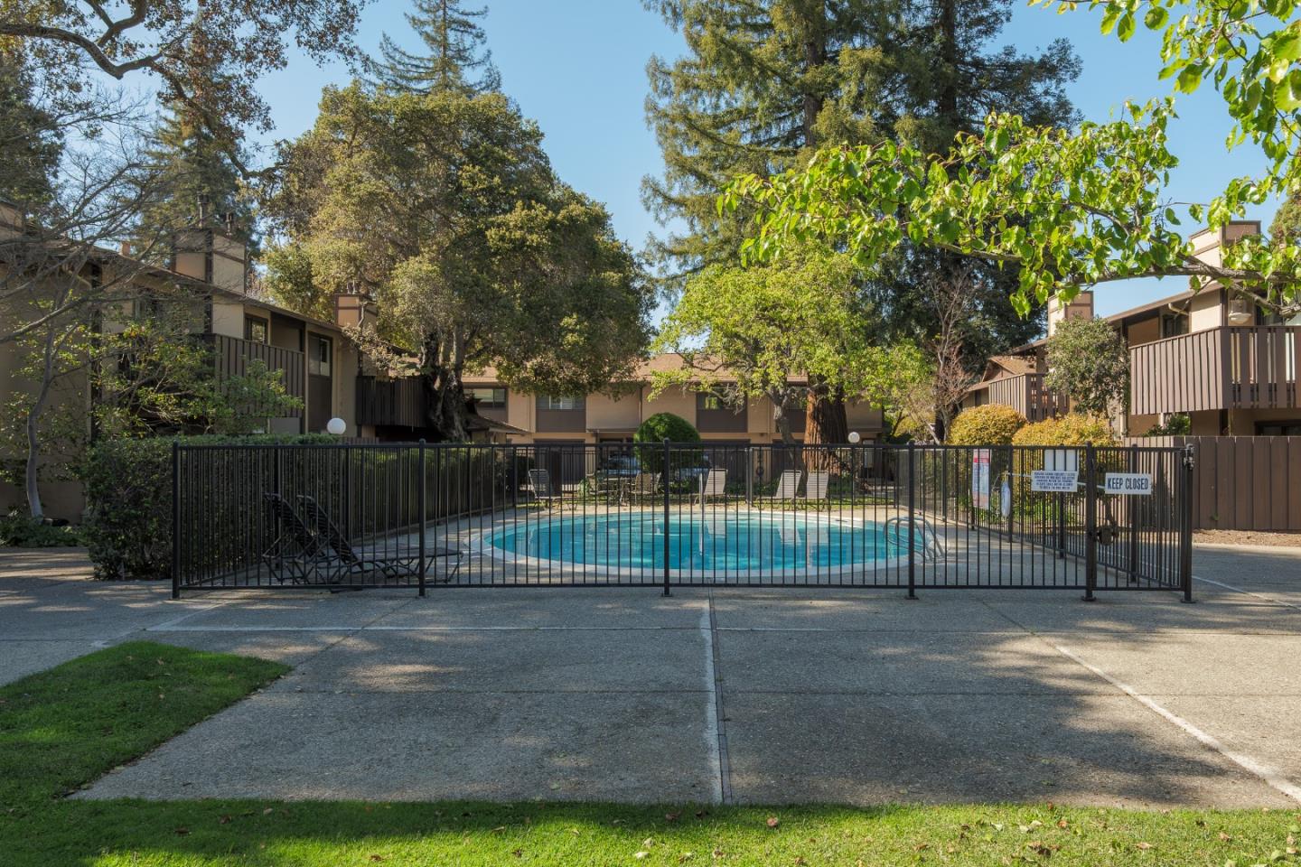 Detail Gallery Image 17 of 20 For 610 Gilbert Ave #25,  Menlo Park,  CA 94025 - 2 Beds | 1 Baths