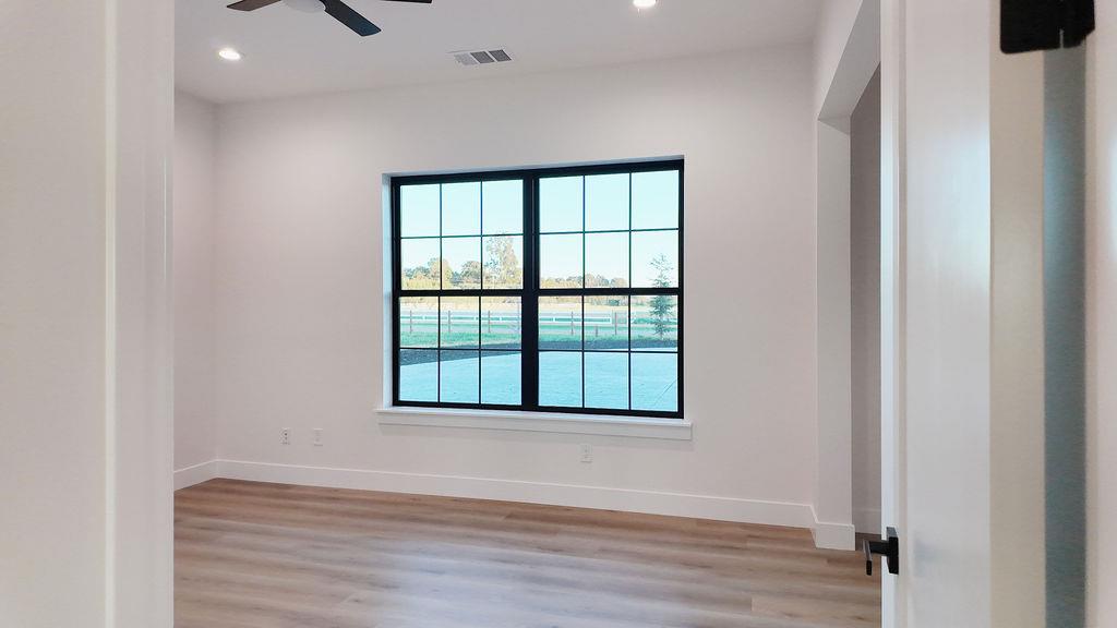 Detail Gallery Image 12 of 40 For 600 Torrano Ct, Hollister,  CA 95023 - 4 Beds | 3/1 Baths