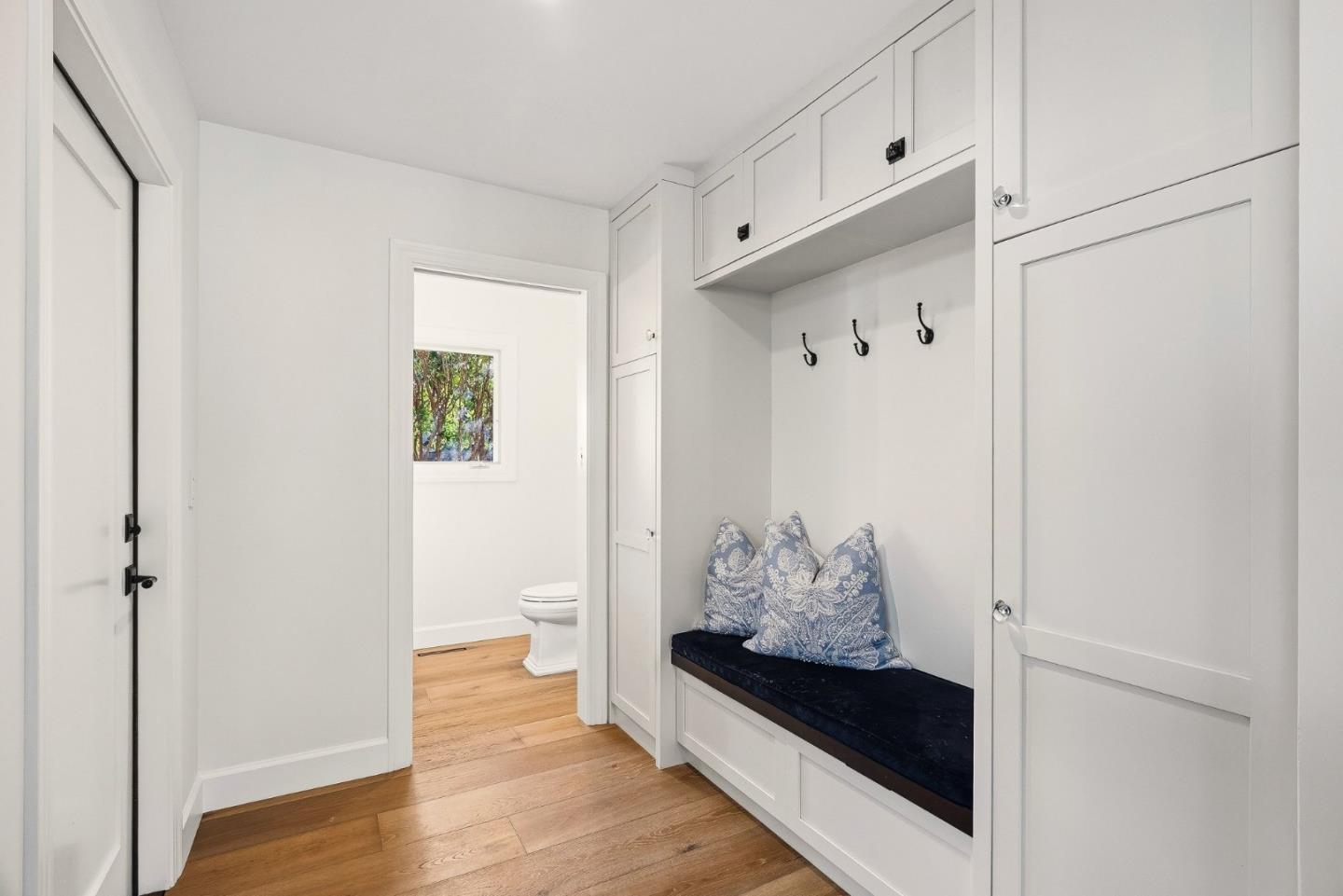 Detail Gallery Image 20 of 57 For 1171 Arroyo Dr, Pebble Beach,  CA 93953 - 4 Beds | 4 Baths