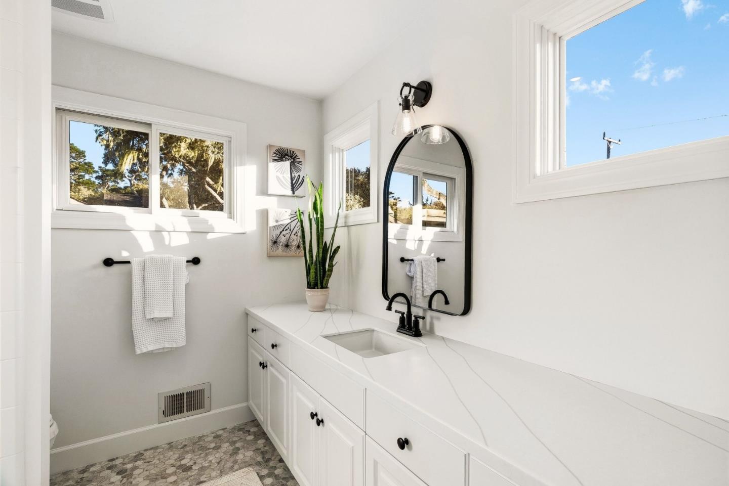 Detail Gallery Image 37 of 57 For 1171 Arroyo Dr, Pebble Beach,  CA 93953 - 4 Beds | 4 Baths