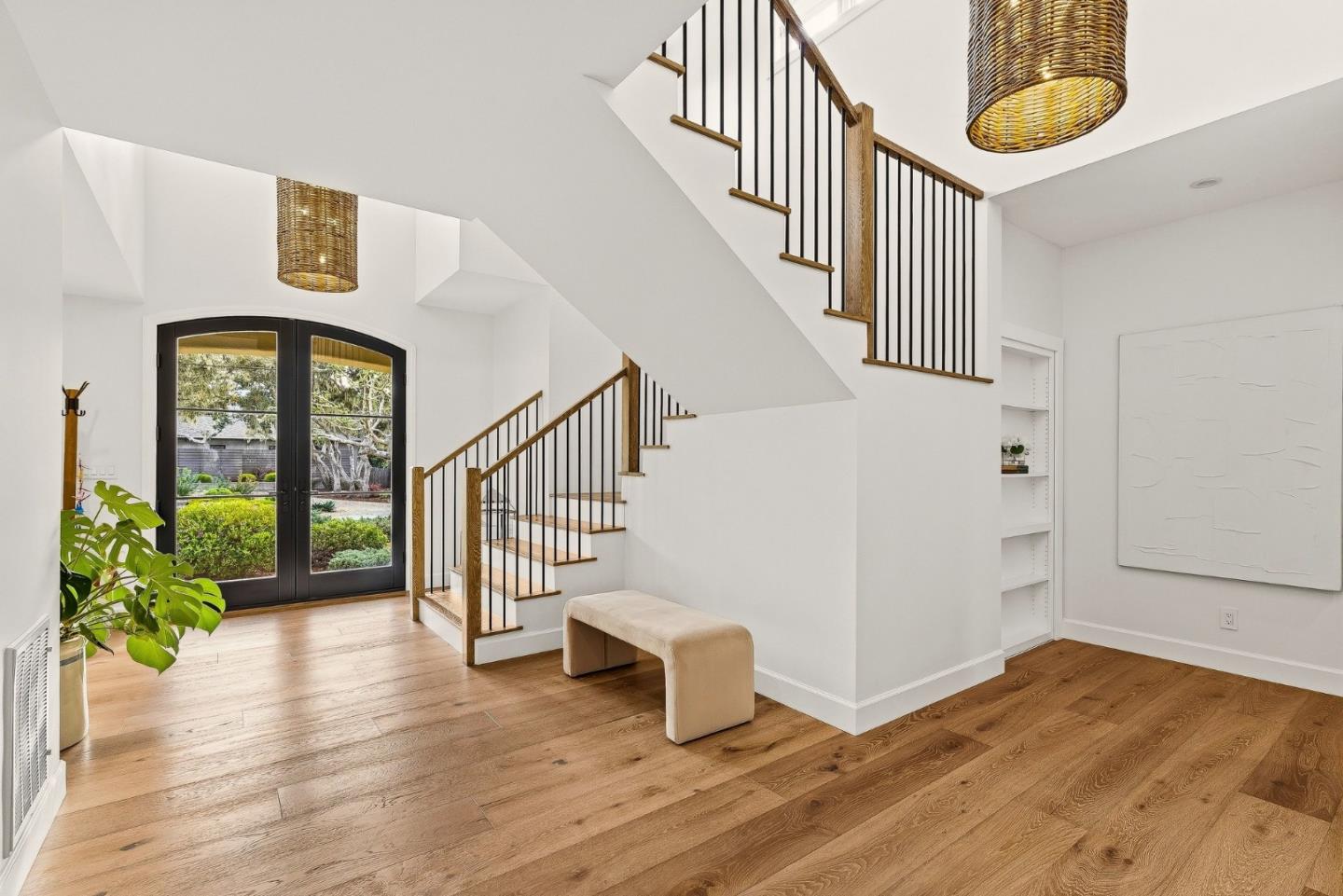 Detail Gallery Image 4 of 57 For 1171 Arroyo Dr, Pebble Beach,  CA 93953 - 4 Beds | 4 Baths