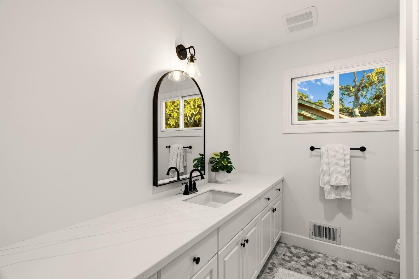 Detail Gallery Image 40 of 57 For 1171 Arroyo Dr, Pebble Beach,  CA 93953 - 4 Beds | 4 Baths