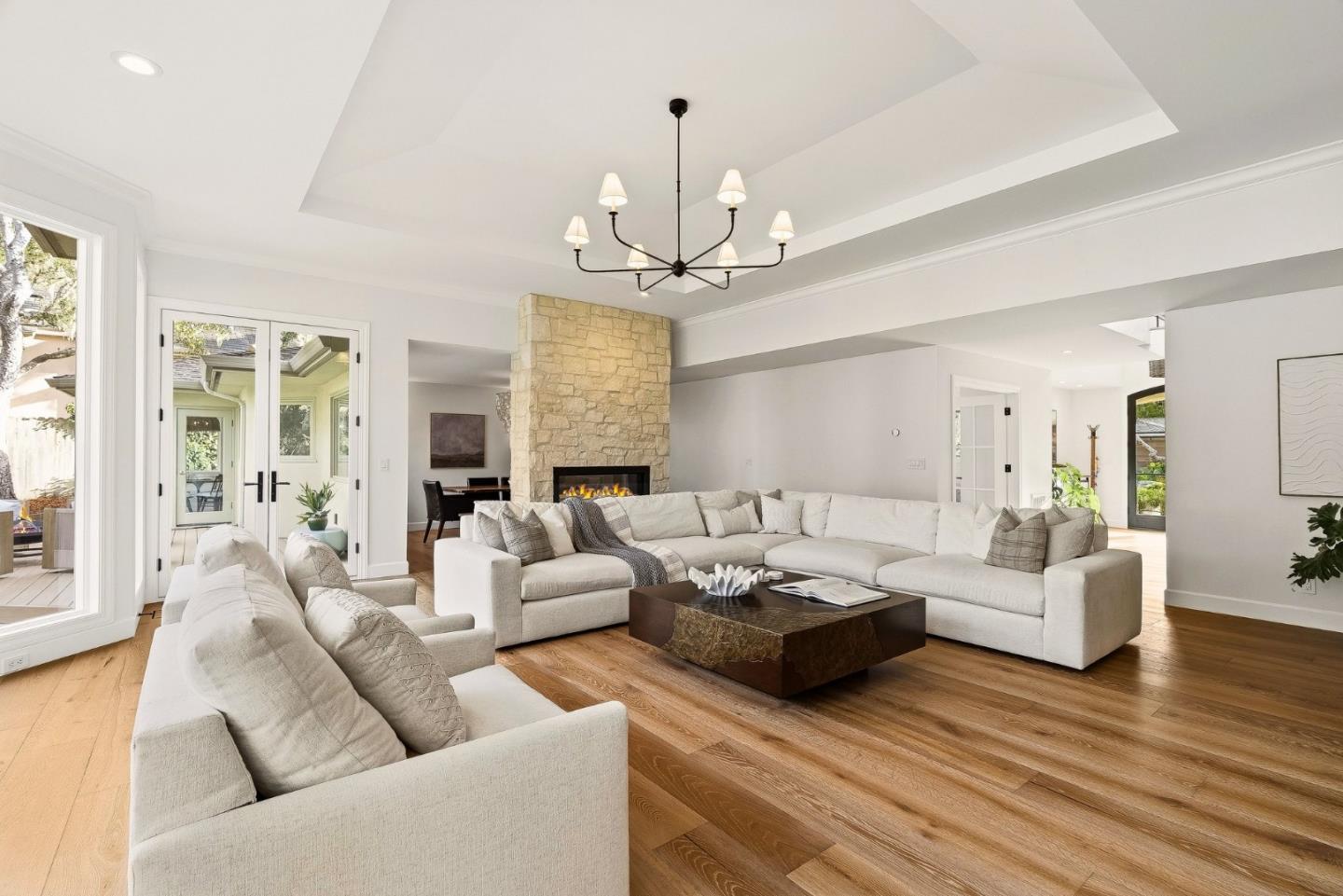 Detail Gallery Image 8 of 57 For 1171 Arroyo Dr, Pebble Beach,  CA 93953 - 4 Beds | 4 Baths