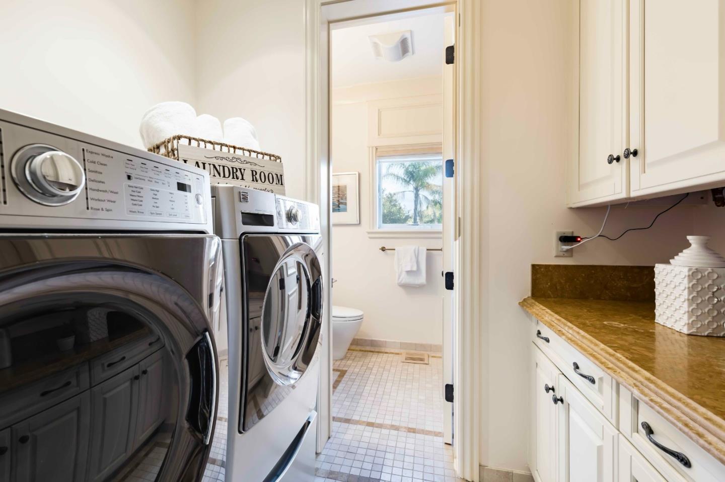 Detail Gallery Image 13 of 45 For 85 Belbrook Way, Atherton,  CA 94027 - 5 Beds | 6/1 Baths