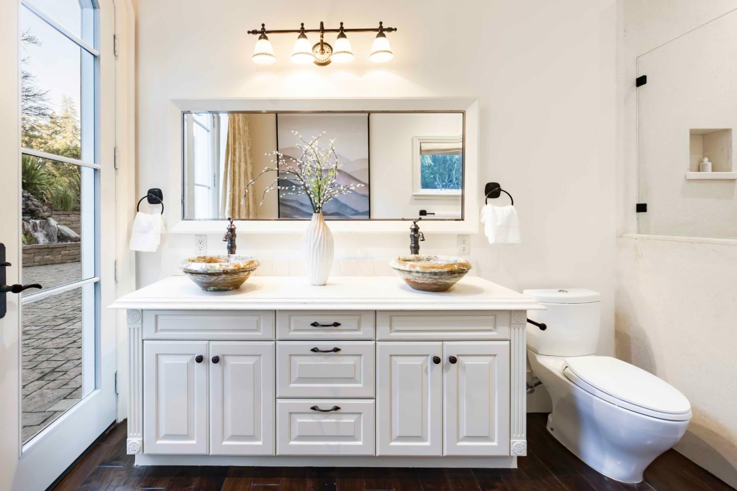 Detail Gallery Image 17 of 45 For 85 Belbrook Way, Atherton,  CA 94027 - 5 Beds | 6/1 Baths