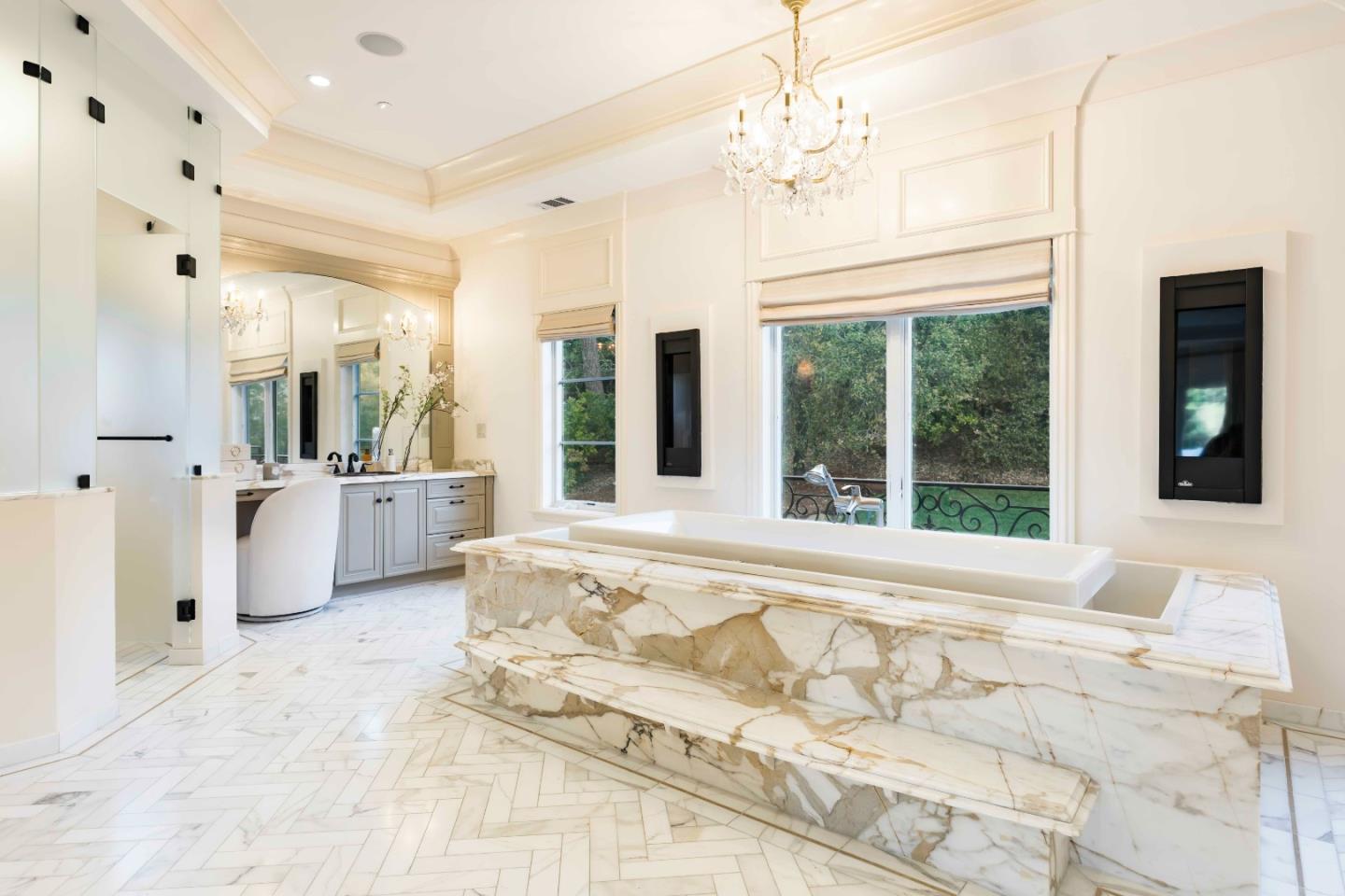 Detail Gallery Image 27 of 45 For 85 Belbrook Way, Atherton,  CA 94027 - 5 Beds | 6/1 Baths