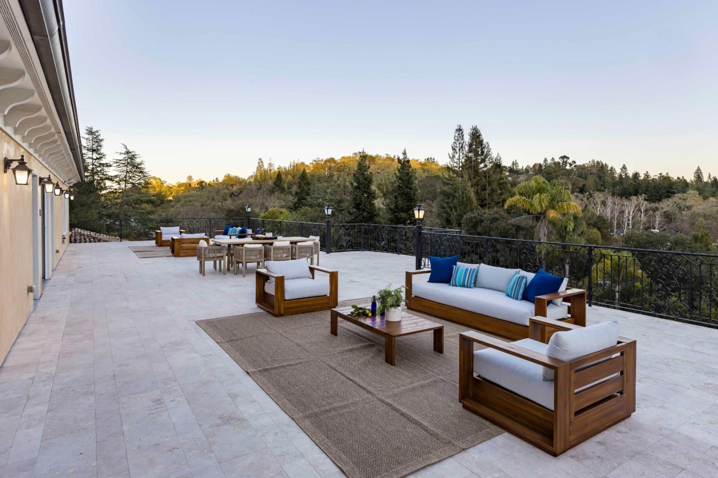 Detail Gallery Image 38 of 45 For 85 Belbrook Way, Atherton,  CA 94027 - 5 Beds | 6/1 Baths