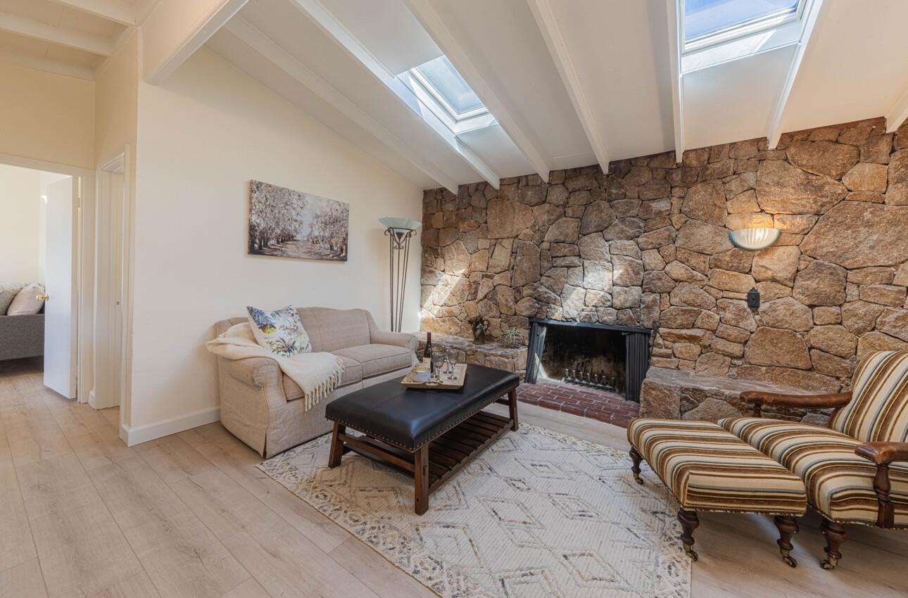 Detail Gallery Image 7 of 23 For 1216 Funston Ave, Pacific Grove,  CA 93950 - 2 Beds | 1 Baths