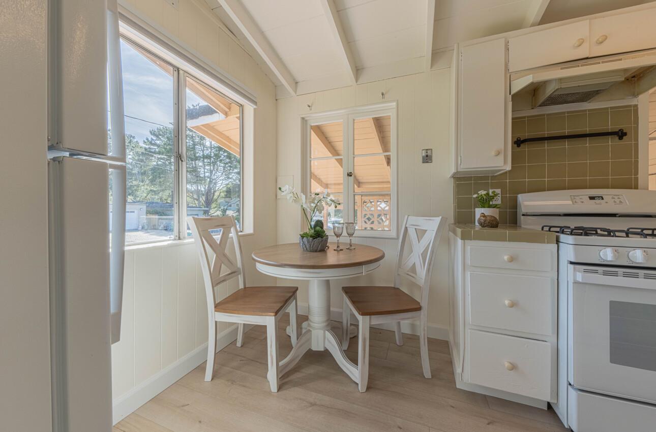 Detail Gallery Image 9 of 23 For 1216 Funston Ave, Pacific Grove,  CA 93950 - 2 Beds | 1 Baths
