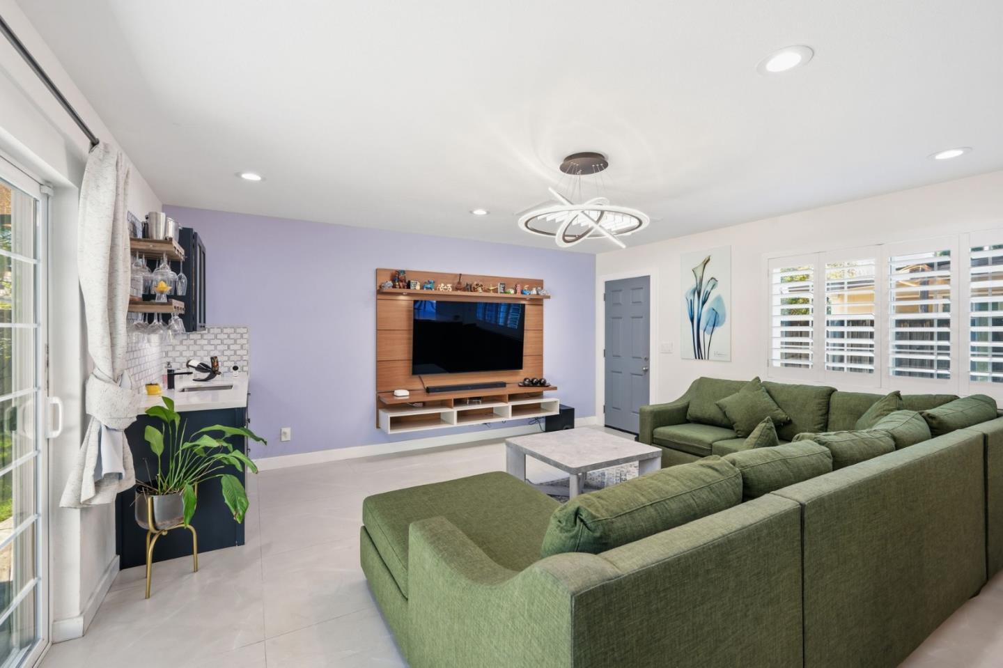 Detail Gallery Image 18 of 47 For 582 Oldbrook Ct, San Jose,  CA 95111 - 4 Beds | 2 Baths