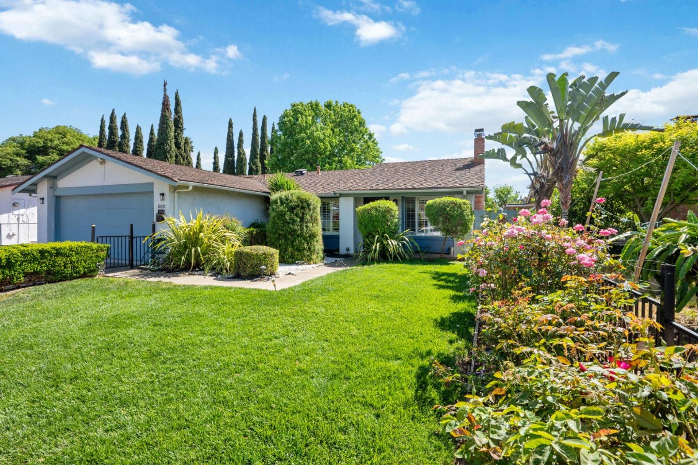 Detail Gallery Image 3 of 47 For 582 Oldbrook Ct, San Jose,  CA 95111 - 4 Beds | 2 Baths