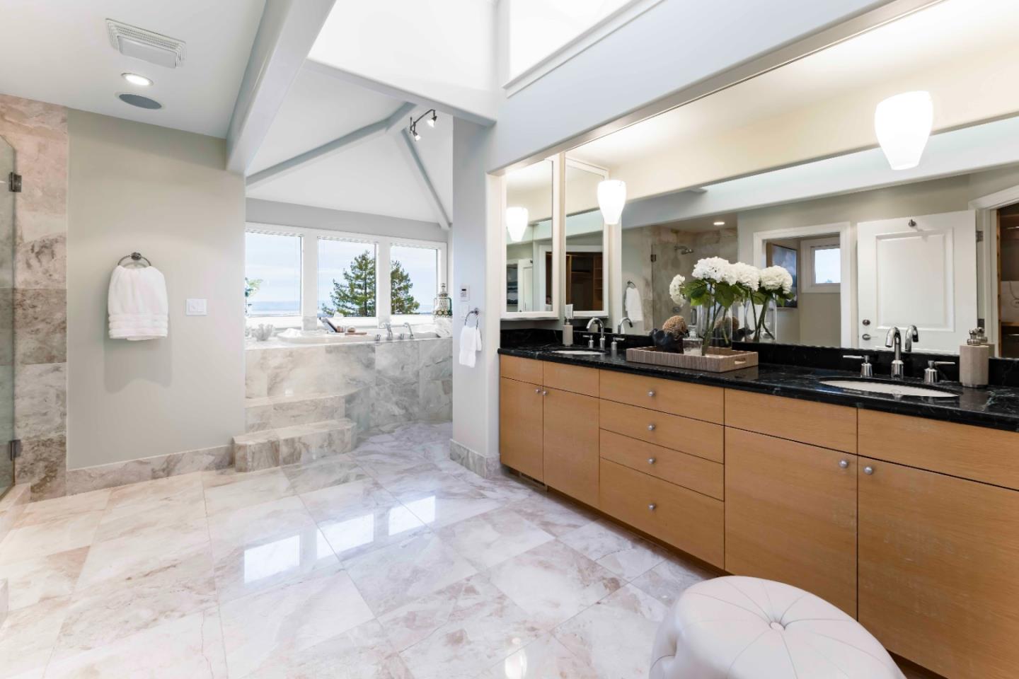 Detail Gallery Image 28 of 37 For 199 Hardwick Rd, Woodside,  CA 94062 - 4 Beds | 4/1 Baths