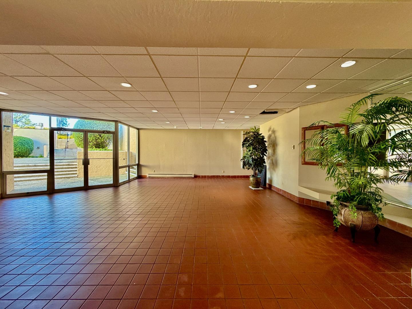 Detail Gallery Image 35 of 43 For 320 Vallejo Dr #30,  Millbrae,  CA 94030 - 3 Beds | 2 Baths