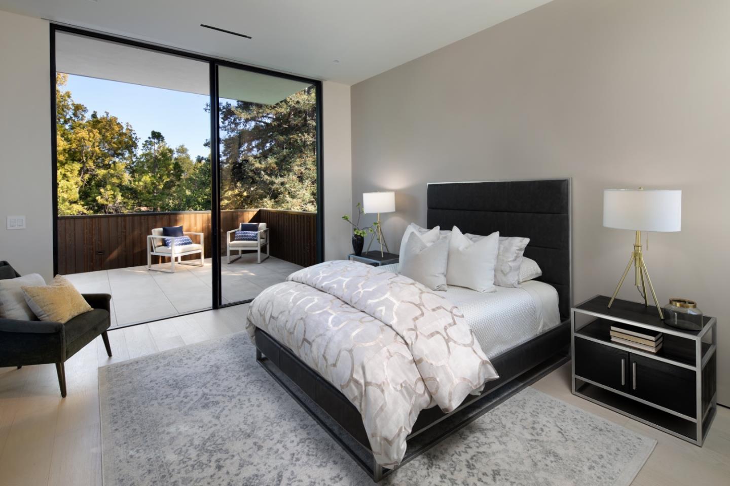 Detail Gallery Image 12 of 22 For 2171 Clayton Dr, Menlo Park,  CA 94025 - 7 Beds | 8/1 Baths