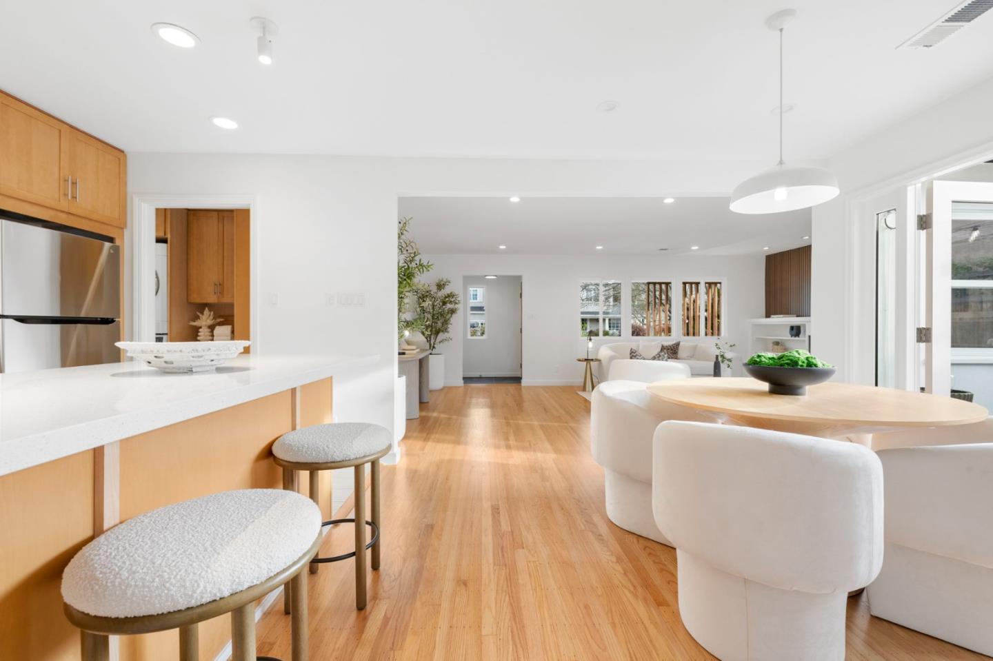 Detail Gallery Image 12 of 34 For 2044 Saint Francis Way, San Carlos,  CA 94070 - 3 Beds | 2 Baths