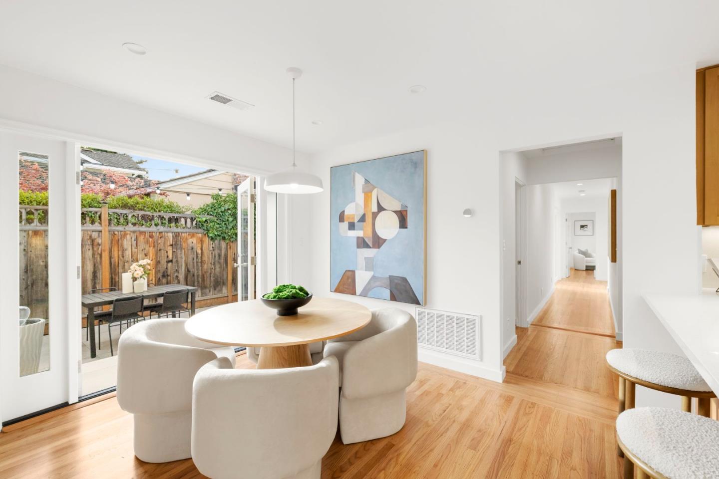 Detail Gallery Image 13 of 34 For 2044 Saint Francis Way, San Carlos,  CA 94070 - 3 Beds | 2 Baths