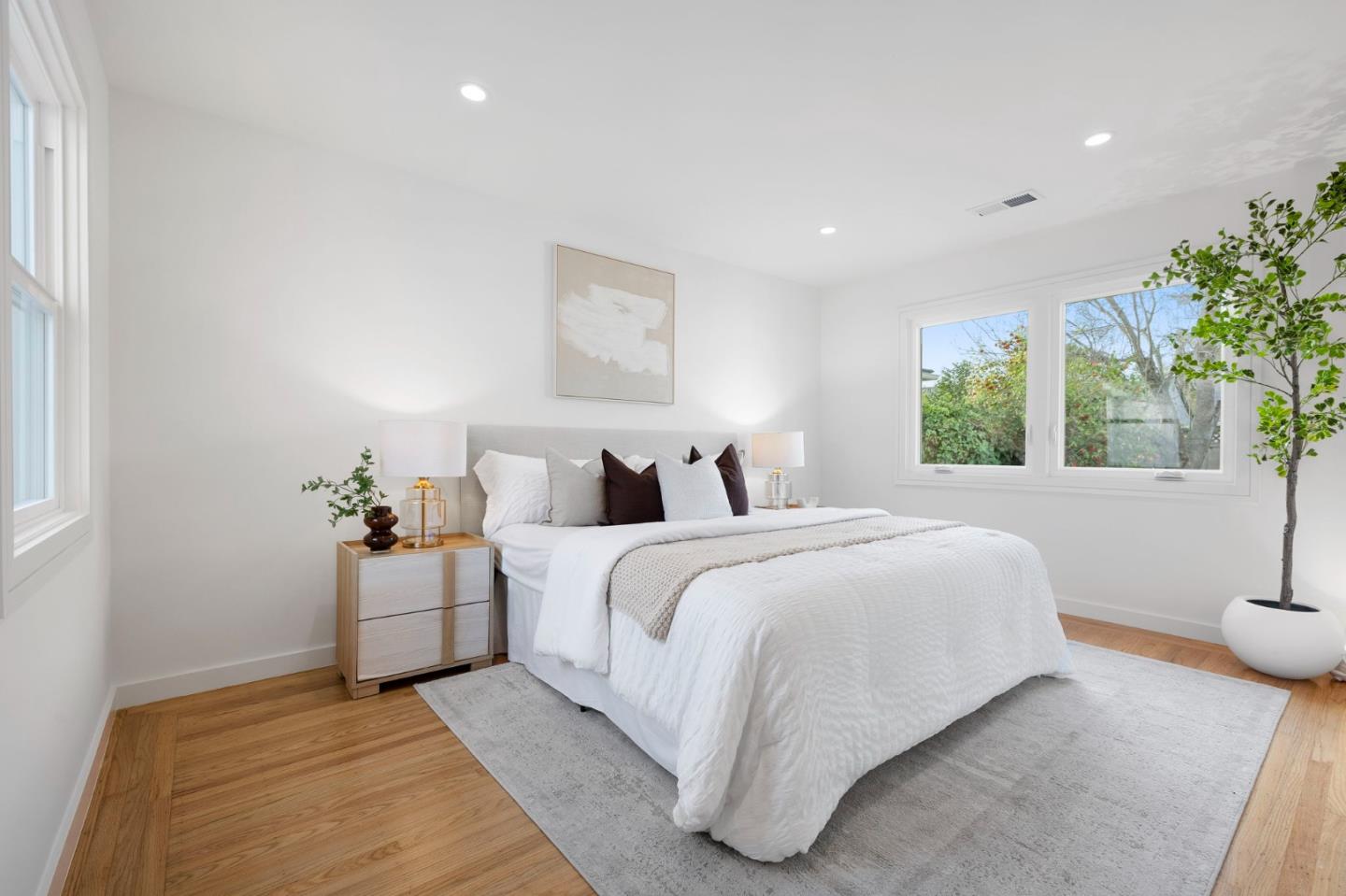 Detail Gallery Image 17 of 34 For 2044 Saint Francis Way, San Carlos,  CA 94070 - 3 Beds | 2 Baths