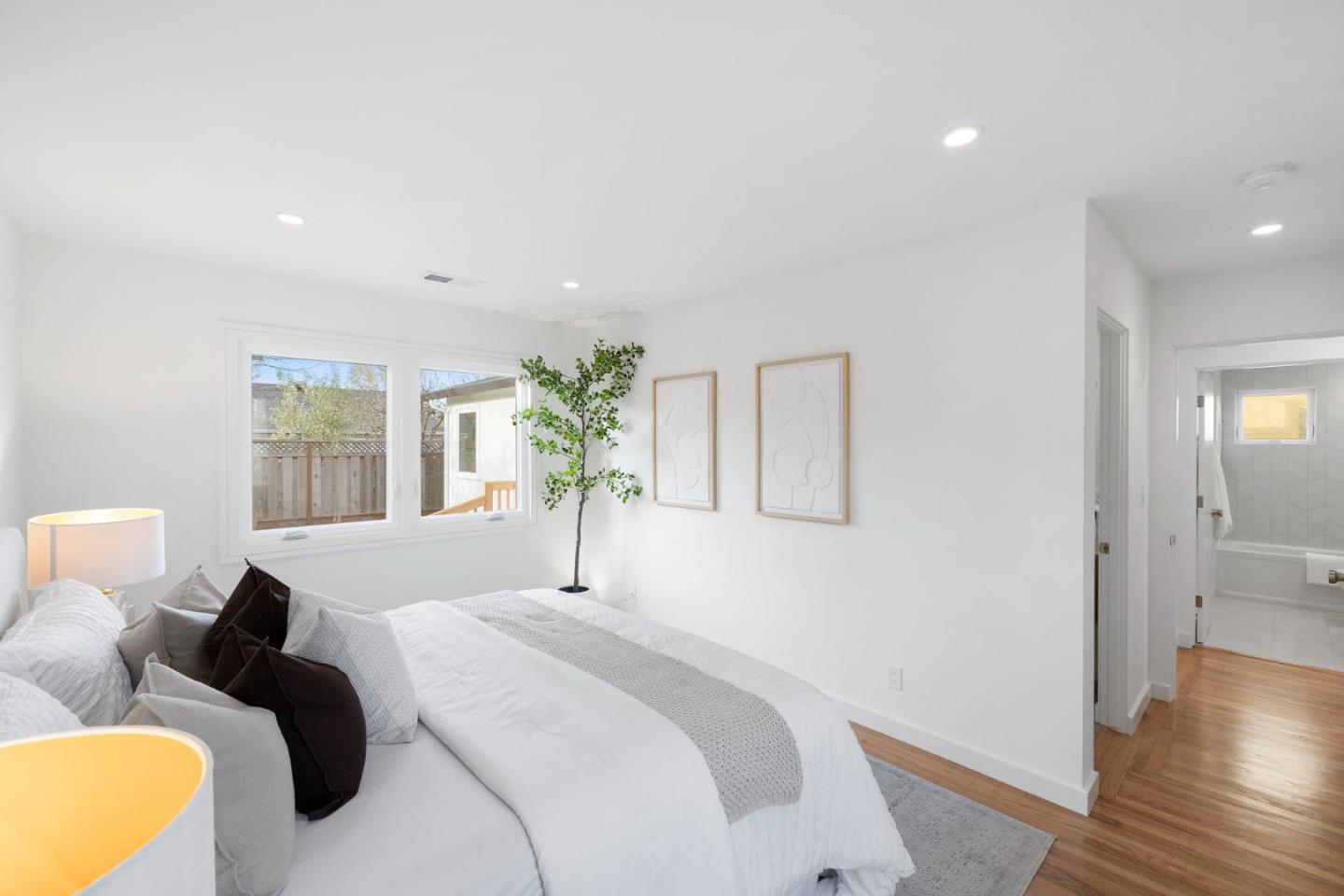 Detail Gallery Image 18 of 34 For 2044 Saint Francis Way, San Carlos,  CA 94070 - 3 Beds | 2 Baths