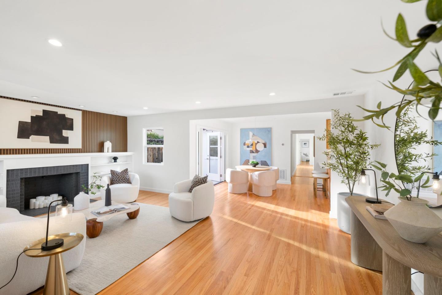 Detail Gallery Image 4 of 34 For 2044 Saint Francis Way, San Carlos,  CA 94070 - 3 Beds | 2 Baths