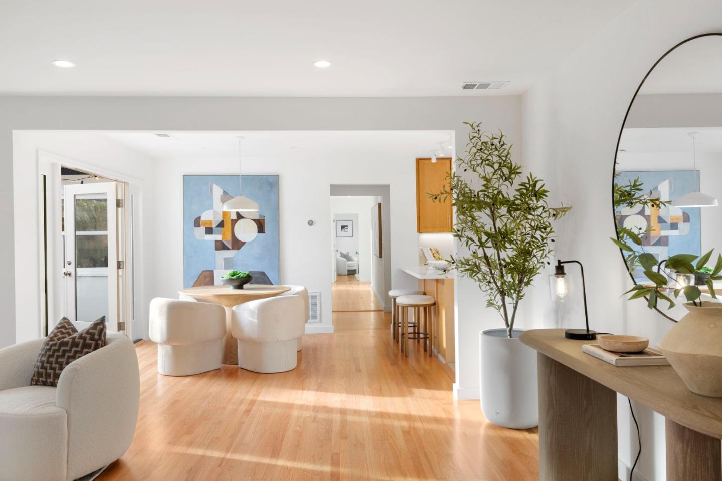 Detail Gallery Image 7 of 34 For 2044 Saint Francis Way, San Carlos,  CA 94070 - 3 Beds | 2 Baths