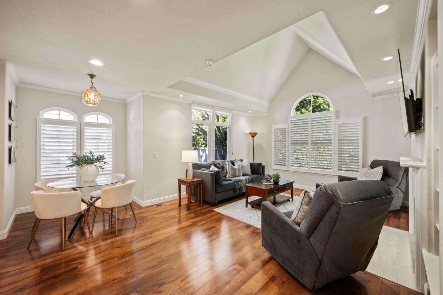 Detail Gallery Image 3 of 39 For 760 Partridge Ave, Menlo Park,  CA 94025 - 3 Beds | 2/1 Baths