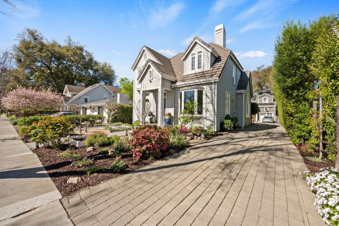 Detail Gallery Image 30 of 39 For 760 Partridge Ave, Menlo Park,  CA 94025 - 3 Beds | 2/1 Baths