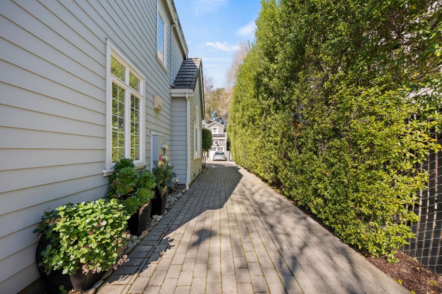 Detail Gallery Image 31 of 39 For 760 Partridge Ave, Menlo Park,  CA 94025 - 3 Beds | 2/1 Baths