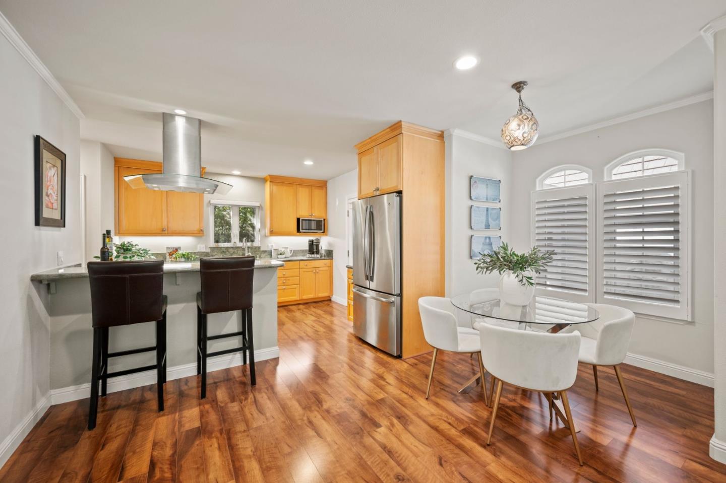 Detail Gallery Image 6 of 39 For 760 Partridge Ave, Menlo Park,  CA 94025 - 3 Beds | 2/1 Baths