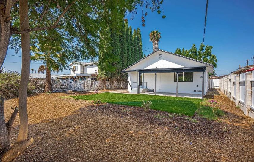 Detail Gallery Image 10 of 28 For 635 Paraiso, Spring Valley,  CA 91977 - 2 Beds | 2 Baths