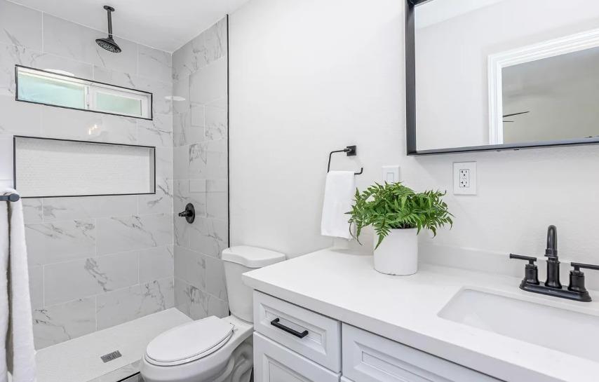 Detail Gallery Image 17 of 28 For 635 Paraiso, Spring Valley,  CA 91977 - 2 Beds | 2 Baths