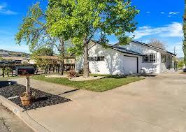 Detail Gallery Image 3 of 28 For 635 Paraiso, Spring Valley,  CA 91977 - 2 Beds | 2 Baths