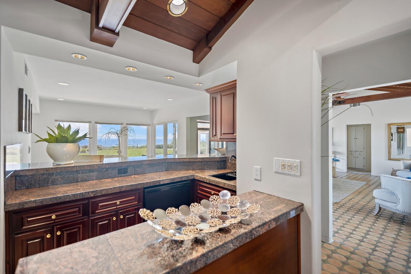 Detail Gallery Image 20 of 69 For 4120 Opal Cliff Dr, Santa Cruz,  CA 95062 - 3 Beds | 2/1 Baths