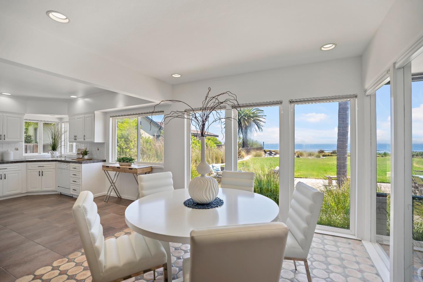 Detail Gallery Image 22 of 69 For 4120 Opal Cliff Dr, Santa Cruz,  CA 95062 - 3 Beds | 2/1 Baths