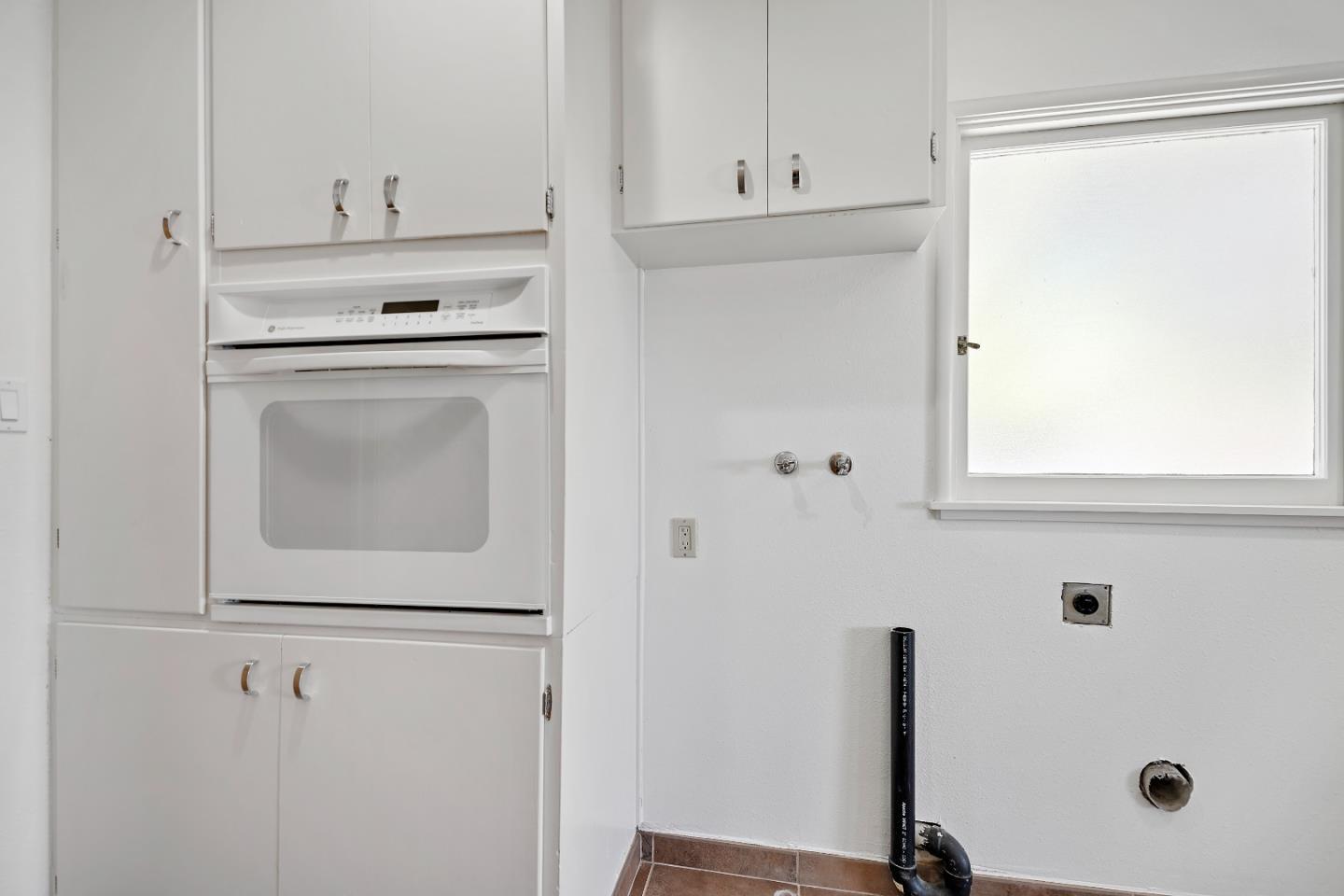 Detail Gallery Image 30 of 69 For 4120 Opal Cliff Dr, Santa Cruz,  CA 95062 - 3 Beds | 2/1 Baths