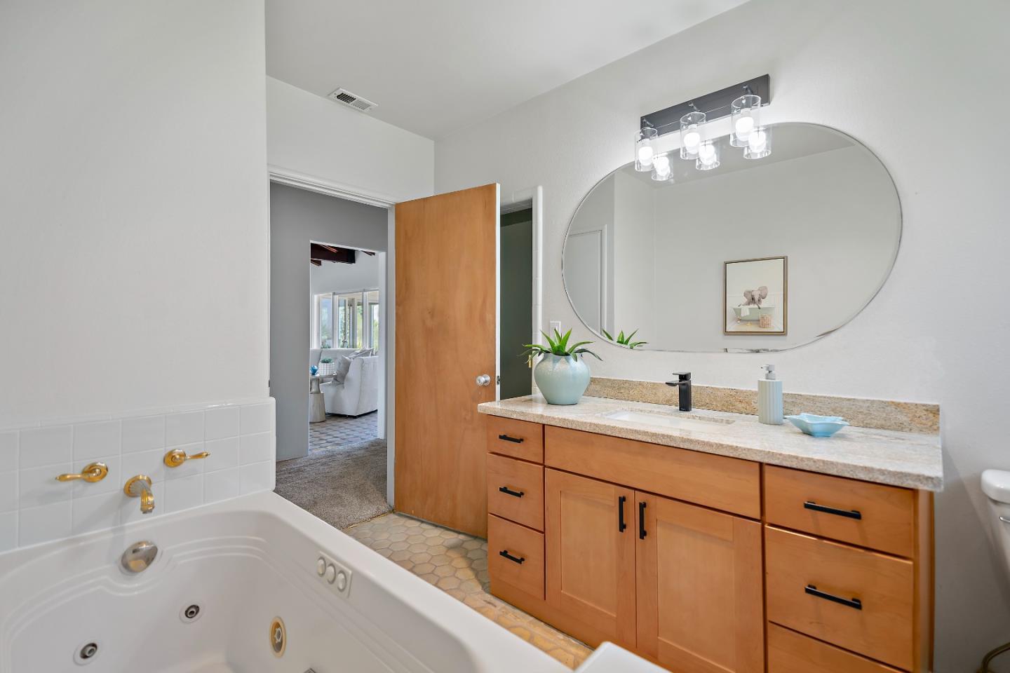 Detail Gallery Image 34 of 69 For 4120 Opal Cliff Dr, Santa Cruz,  CA 95062 - 3 Beds | 2/1 Baths